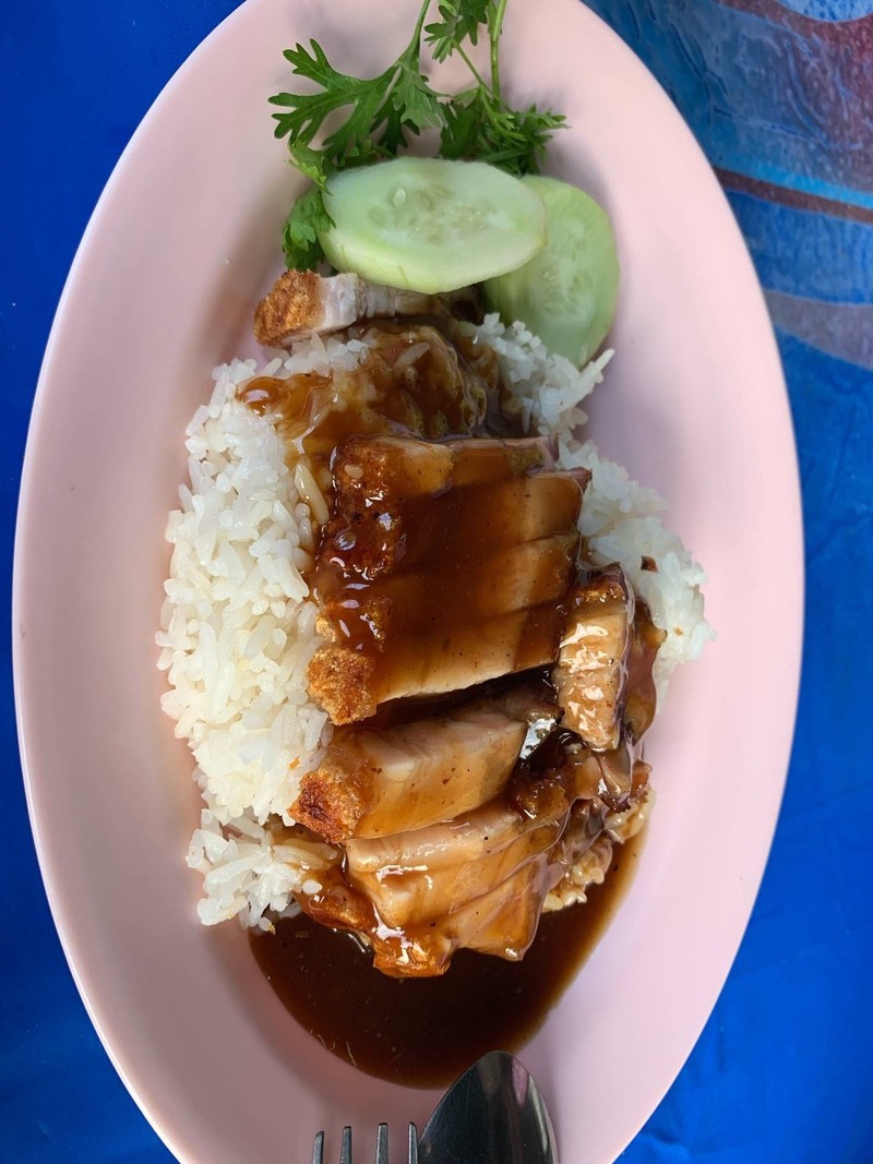 ข้าวหมูกรอบ