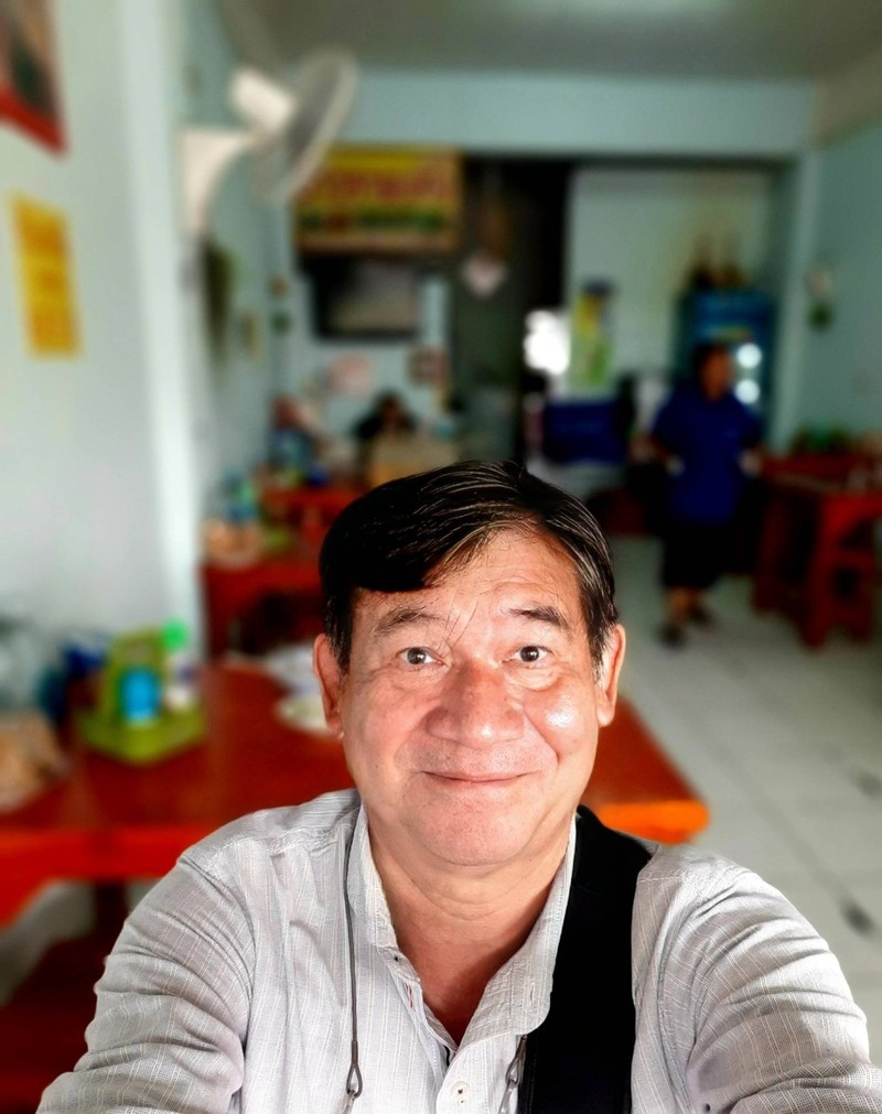 เมื่อนั่งในร้าน