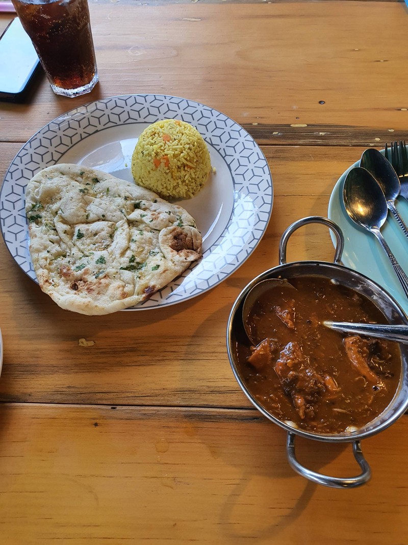 แป้งนานและแกงอร่อยมากค่ะ