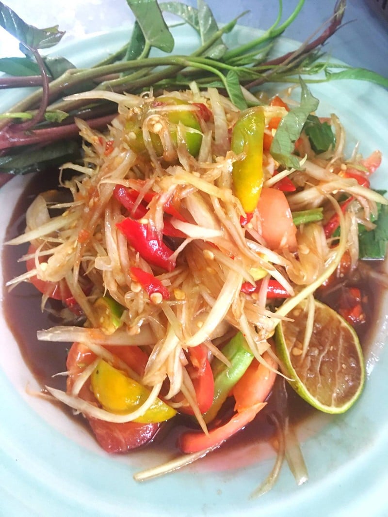 ส้มตำลาว