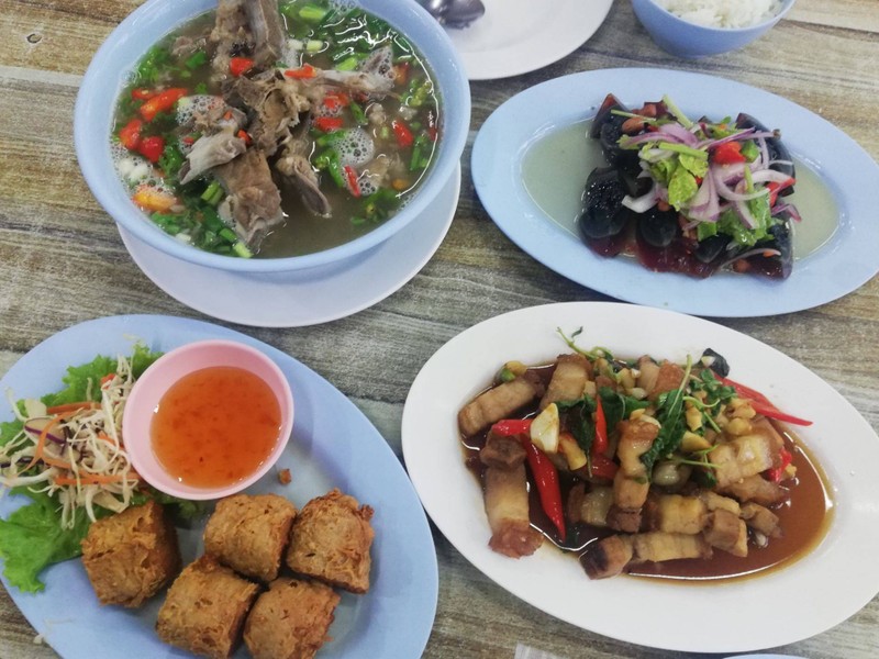 อีกหนึ่งร้านที่คู่เชียงใหม่มา