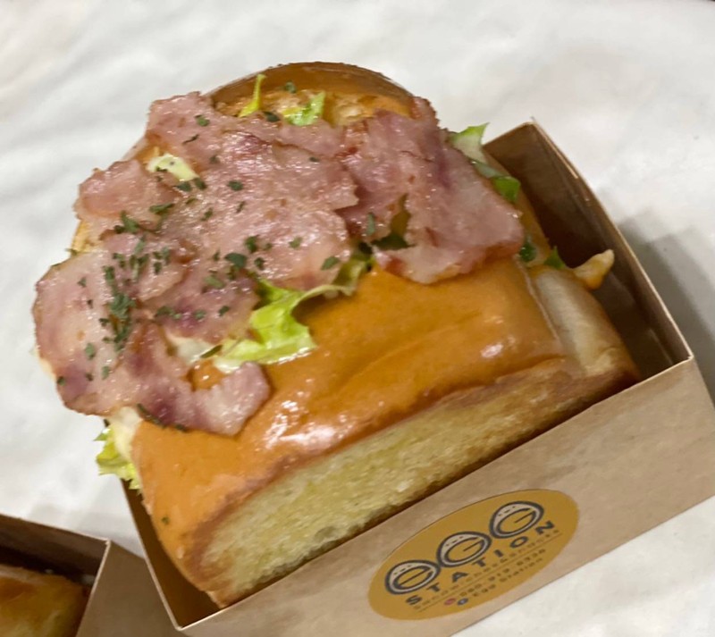 วันนี้ลองสั่งเมนูใหม่ของที่ร้านมา ปกติสั่งจากสาขาจุฬา ช่วงนี้wfh เกิดอยากกินเลยล