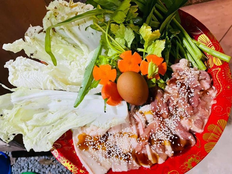 หมูจุ่มชุดละ 99บ 