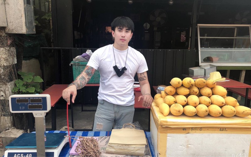 มะม่วงน้ำดอกไม้ลูกโตหวานฉ่ำ
