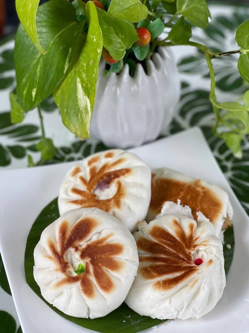 อร่อยฝุดๆ ใส้เน้น แป้งกรอบนอกนุ่มใน 