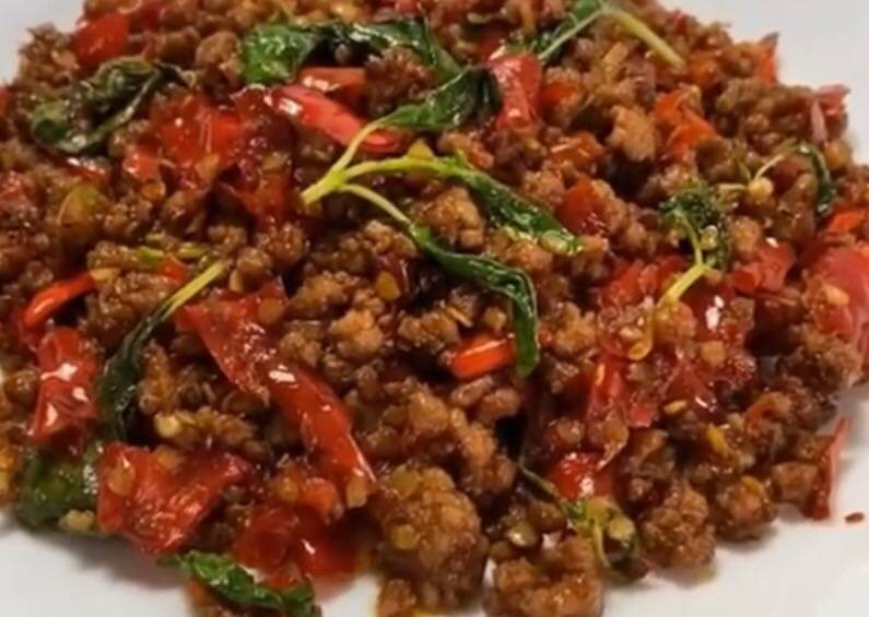 ผัดกระเพราหมูสับ