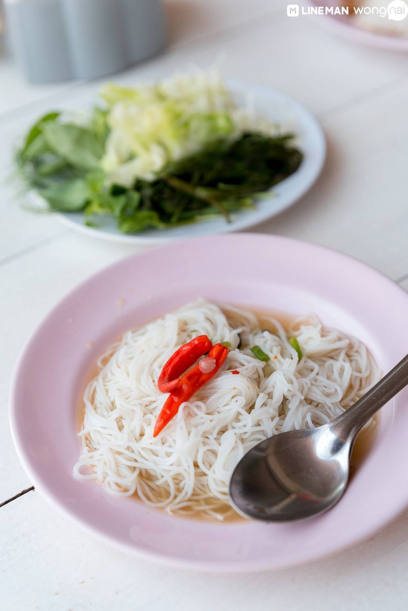 ขนมจีนน้ำยาป่า