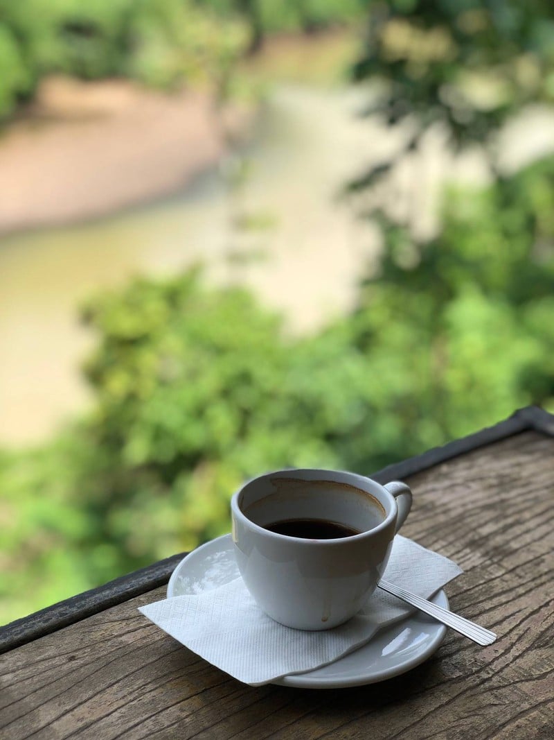 ช่วงโควิดคนน้อยมาก กาแฟเค้ารสชาติดีนะ เราผ่านไปแวะตลอด