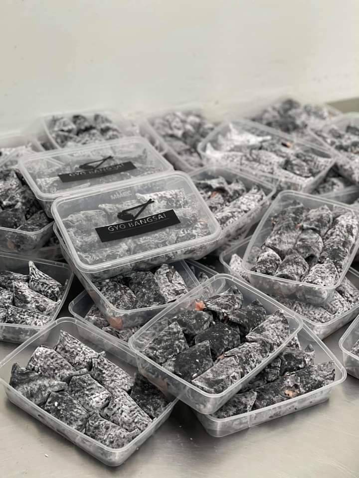 เกี๊ยวชาร์โคลหมูกุ้ง