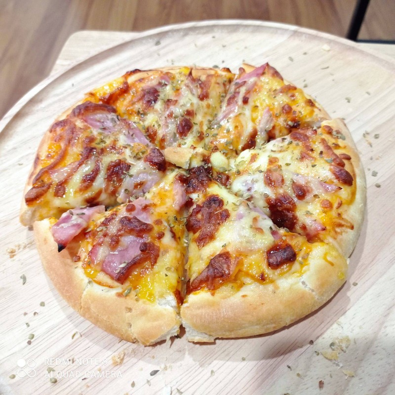 Pizza หน้าปูอัด/หน้าไส้กรอกไก่รมควัน/หน้าไส้กรอก M/6ชิ้น L/8ชิ้น