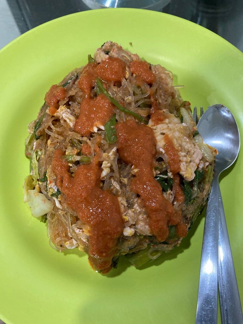 สุกี้แห้งไก่ 40฿ 