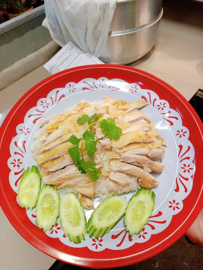 ข้าวมันไก่ต้มถาด 59 บาท
