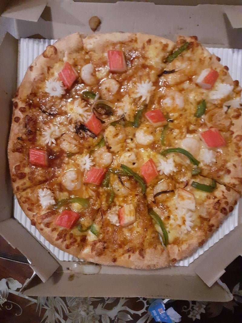 พิซซ่าชีสรสต้มยำทะเล