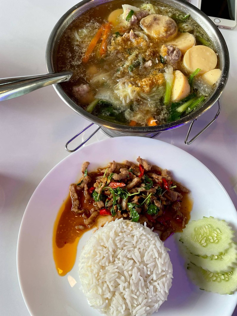 กระเพราะเนื้อ + ต้มจืดหม้อไฟ