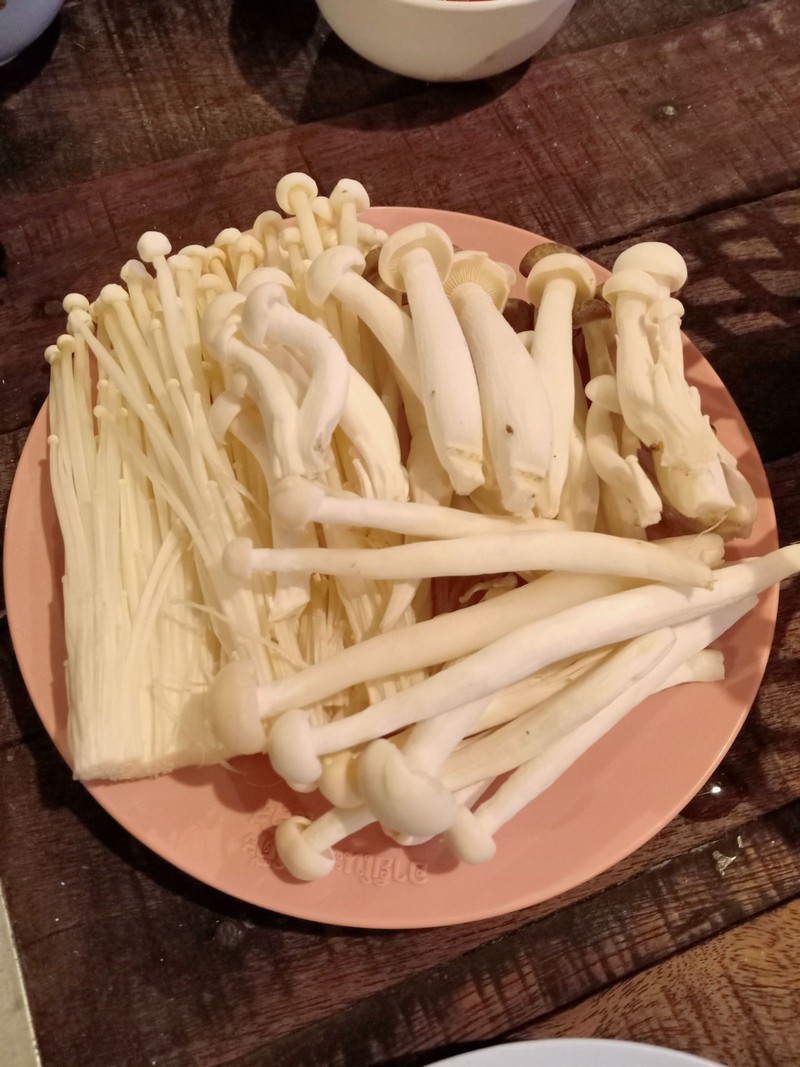 เพิ่มเห็ดรวมจานละ40฿