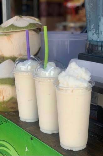 มะพร้าวนมสด ที่นี้อร่อยมากค่ะ