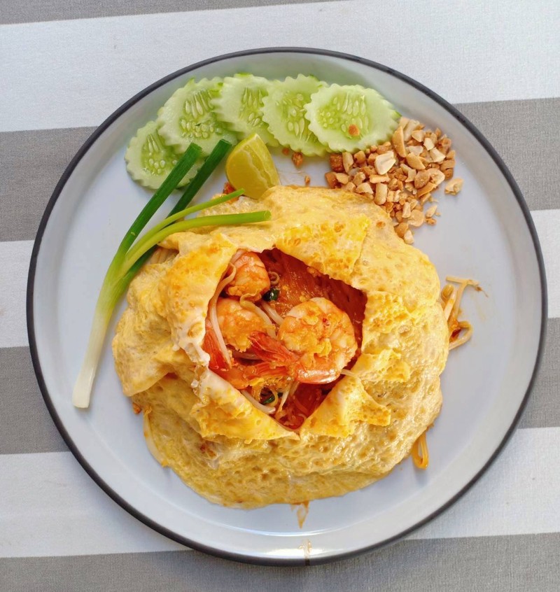 Thai Fried Noodle with Shrimp