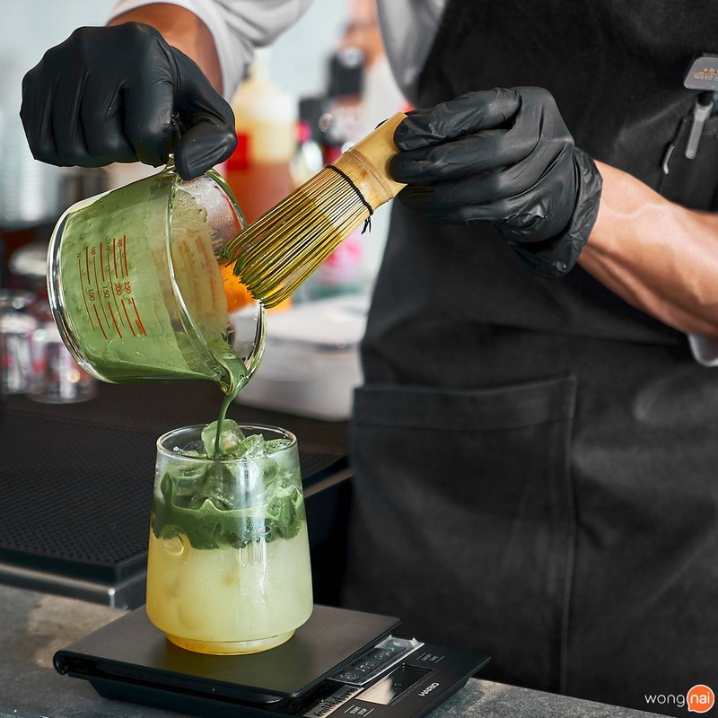 ที่เด่นไม่แพ้เมนูกาแฟคือเมนู Non-Coffee ที่ยกขบวนกันมาหลากหลายเมนู ทั้งชาเขียว ช