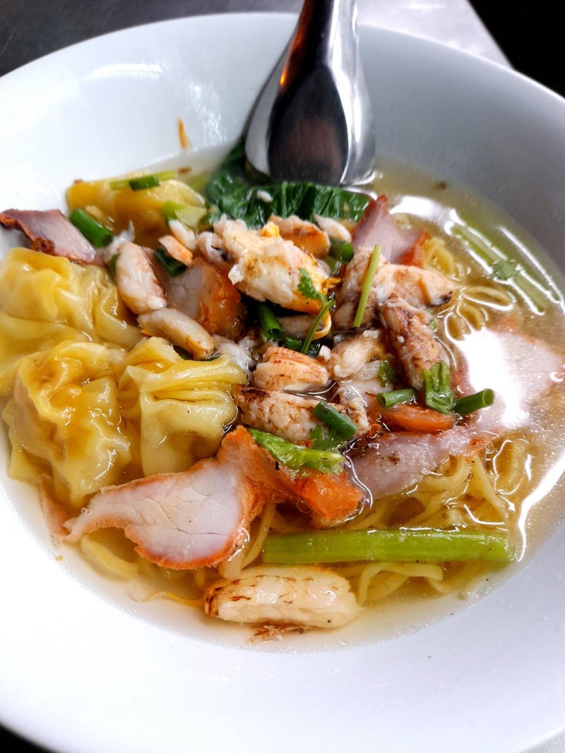 ปูและหมูแดง