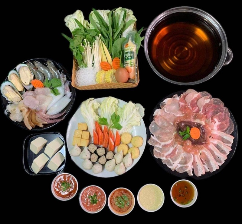 มีบริการ ทั้งชาบู ของทอด อาหารตามสั่ง เฉพาะเดลิเวอร์ลี่เท่านั้น