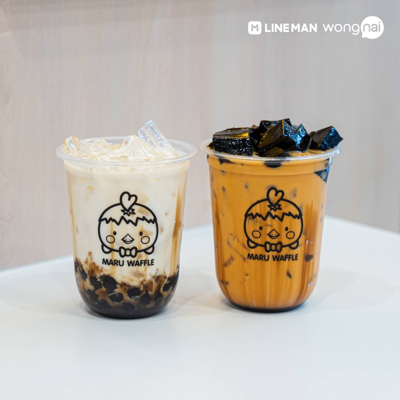 นมสด ไข่มุกลาวา กับ ชาไทย เฉาก๊วยเนื้อหนึบ