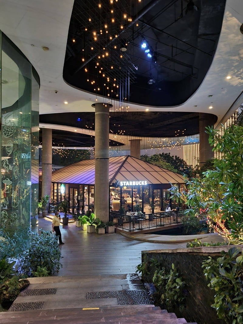 Starbucks Helix Skygarden