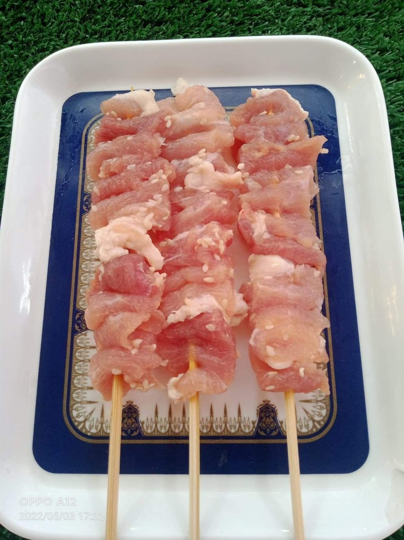 หมูนุ่มหมักงาขาว