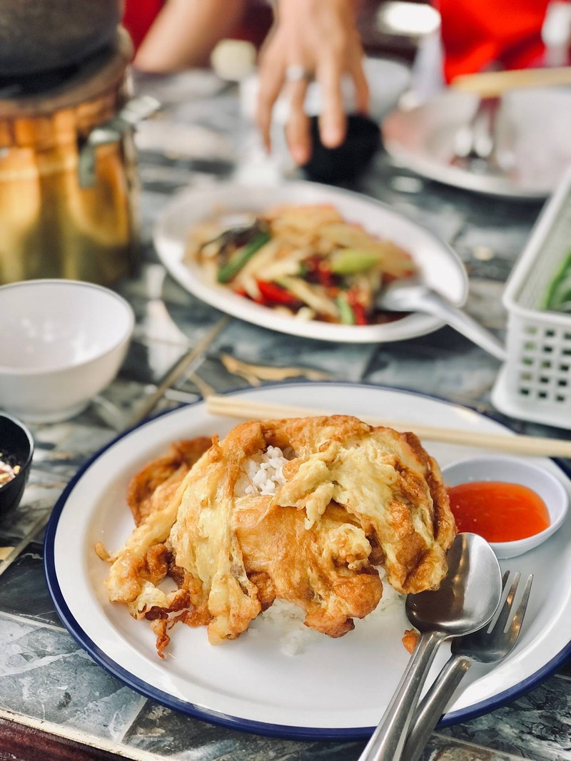 ข้าวไข่เจียว