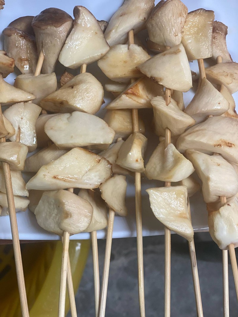 เห็ดย่างเนย