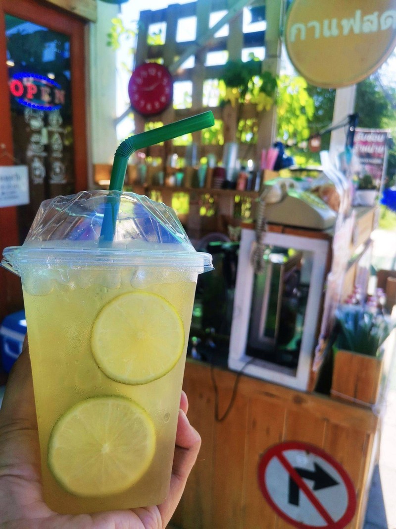 ชื่นใจ​ น้ำผึ้งมะนาวแท้ๆ