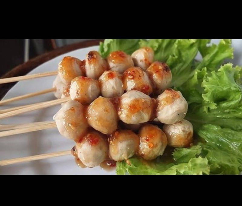 ลูกชิ้นหมูปิ้ง