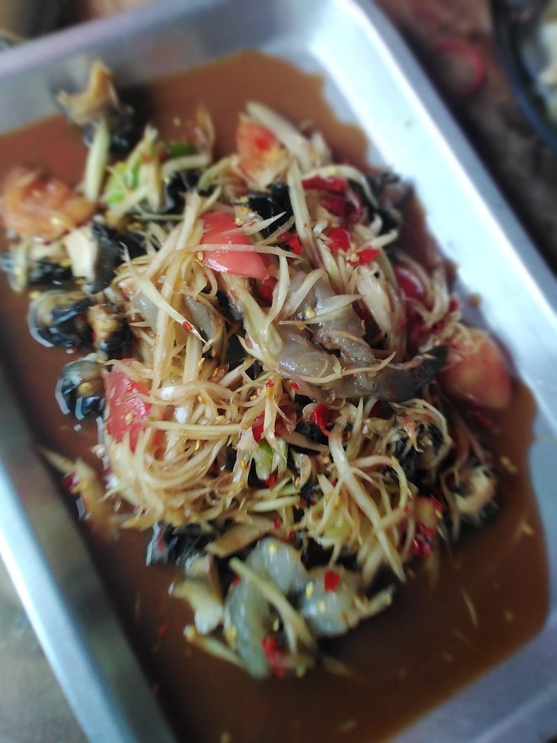 ตำปูปลาร้าหอยโข่ง สั่งเพิ่มกุ้งสด ถาดนี้ 120 คุ้มมากจ้า