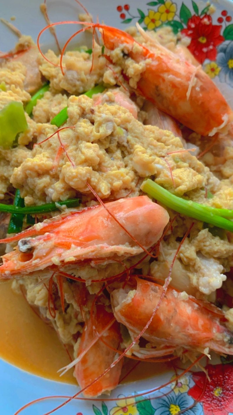 กุ้งผัดผงกะกรี่