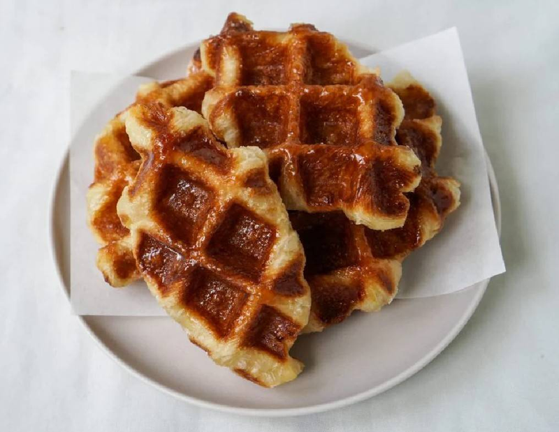 sugar caramel croffle