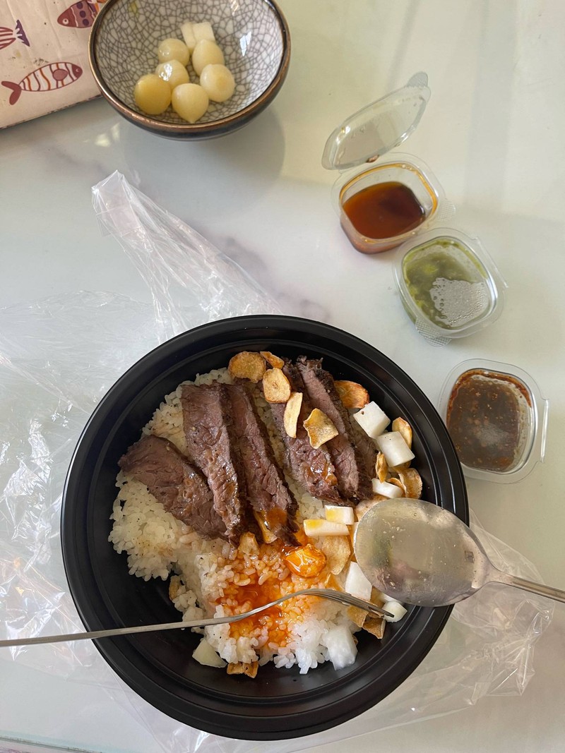 อาหารไม่ตรงปก เนื้อแห้งและบางมาก ราคาสูงถ้าเทียบกับอาหารที่ได้รับ