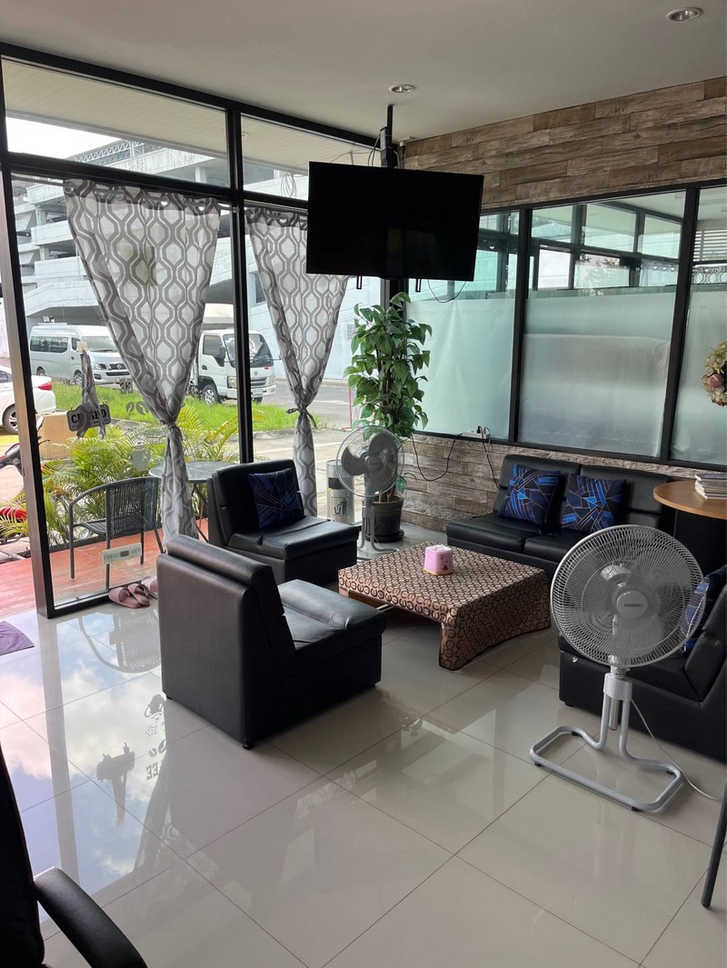 มี่นั่งเยอะ