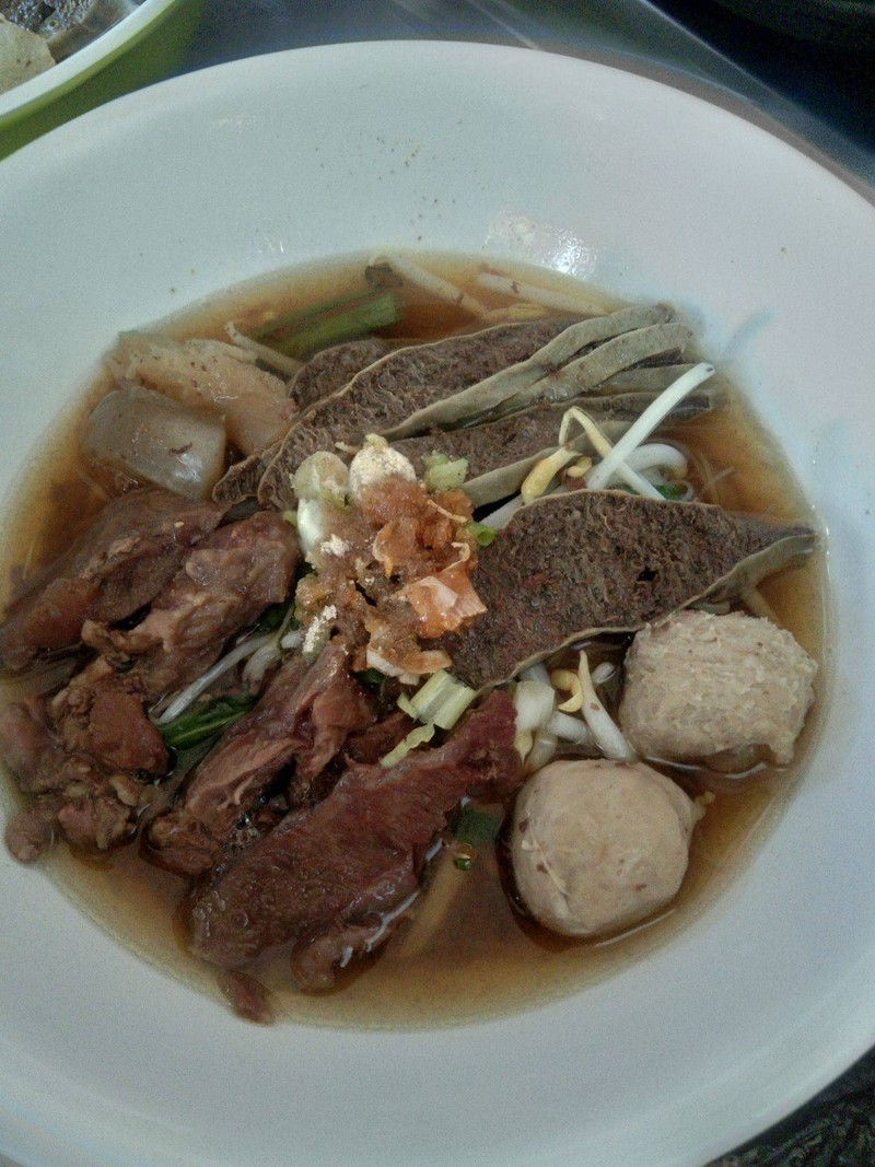 ก๋วยเตี๋ยวเนื้อตุ๋น