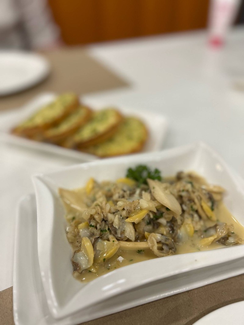 หอยลายผัดเนย