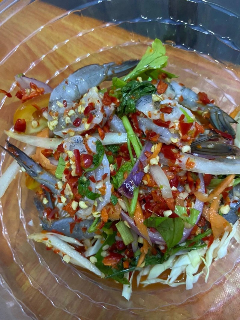 ยำกุ้งสด