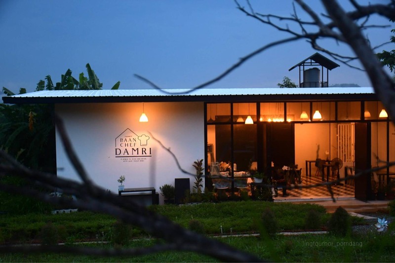 หน้าร้าน BAAN CHEF DAMRI 