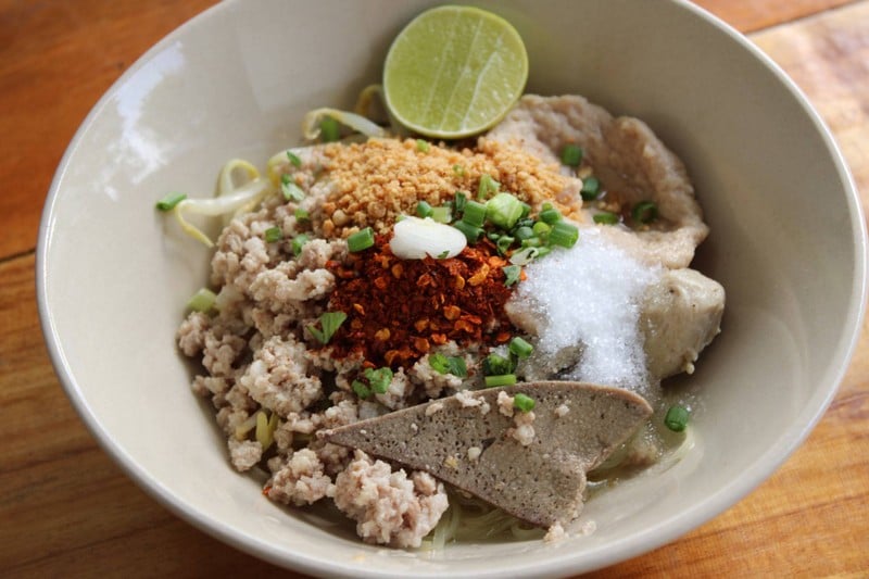 ก๋วยเตี๋ยวต้มยำแบบแห้ง