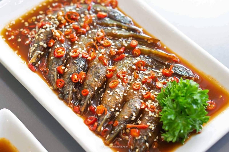 รสชาติจัดจ้าน สดใหม่ทำวันต่อวัน ซอสสูตรพิเศษ มาลองชิมกันครับ