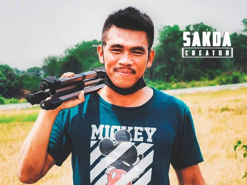 อู๋แคชั่น หรือ ศักดา กุลนาแพง เป็นครีเอทืฟ และนักออกแบบกราฟิก