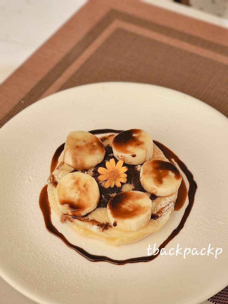 Banana Pancake with Chocolate sauce