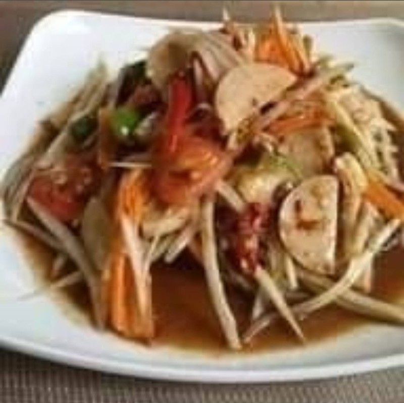เมนูส้มตำไก่ยอของทางร้าน ซึ่งราคาถูกกว่าตำเหลาไก่ยอที่สั่งไป