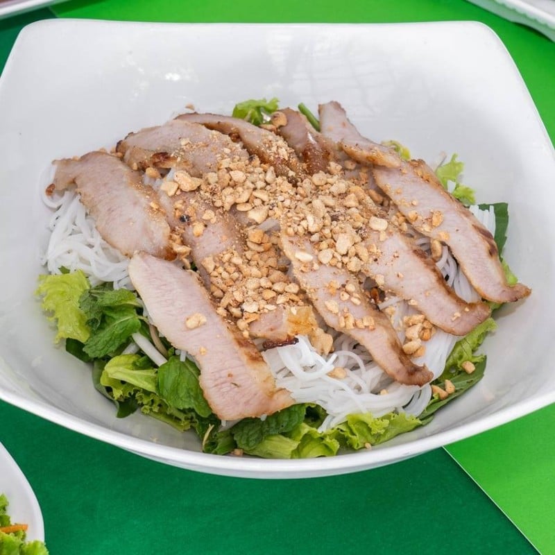 ขนมจีนหมูย่าง