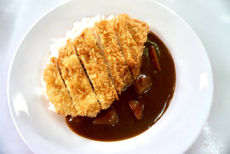 ข้าวหมูทอดแกงกะหรี่ญี่ปุ่น