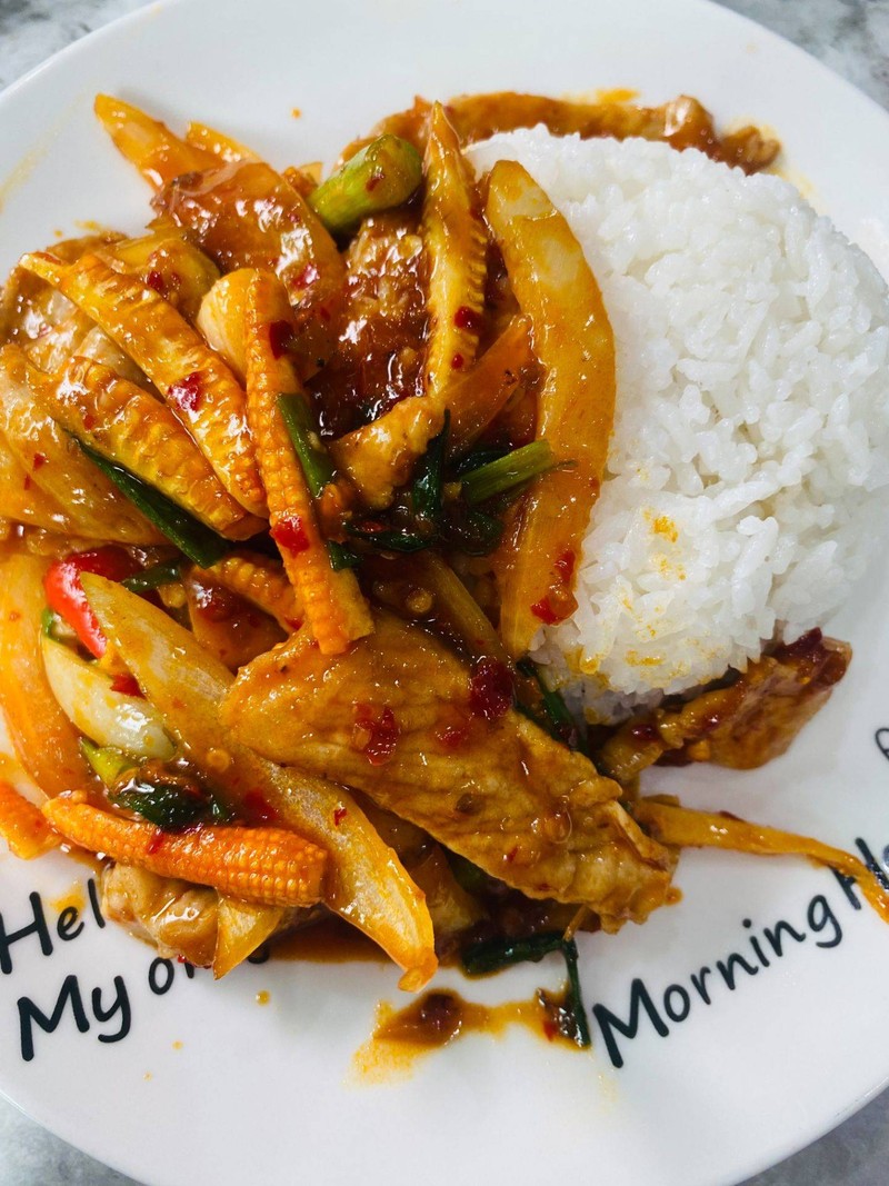 ผัดพริกเผาแสนอร่อย