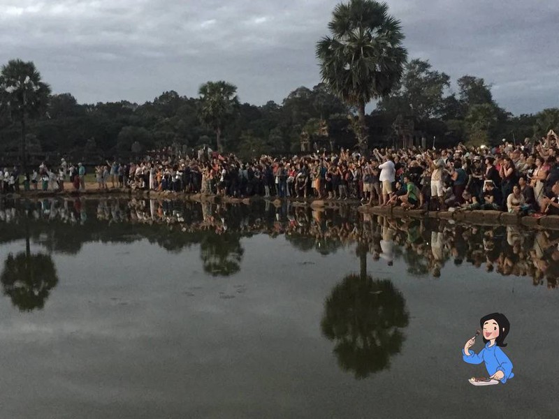 เบื้องหลัง