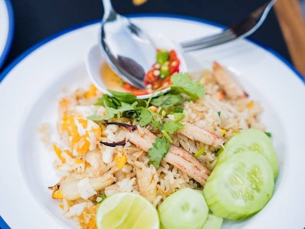 ข้าวผัดปู 